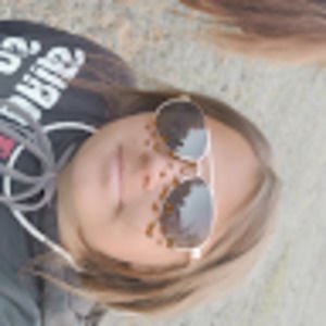 Meet your Posher, Alexis